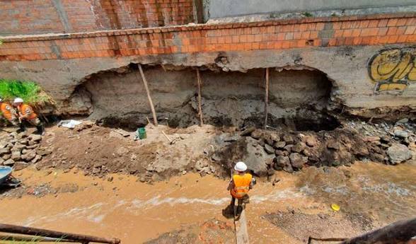 El agua siempre recupera su cauce y la ley también alcanza a quienes lo obstruyen