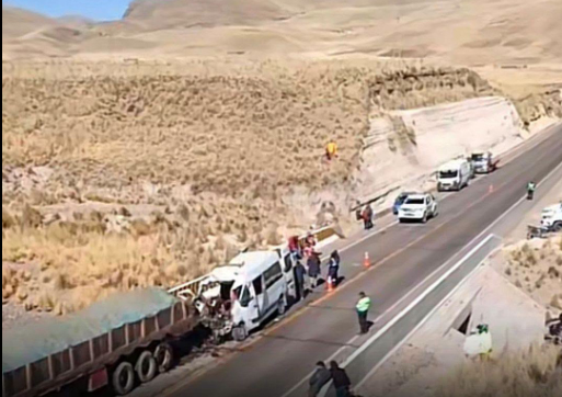 Trece personas fallecieron tras choque frontal en Imata