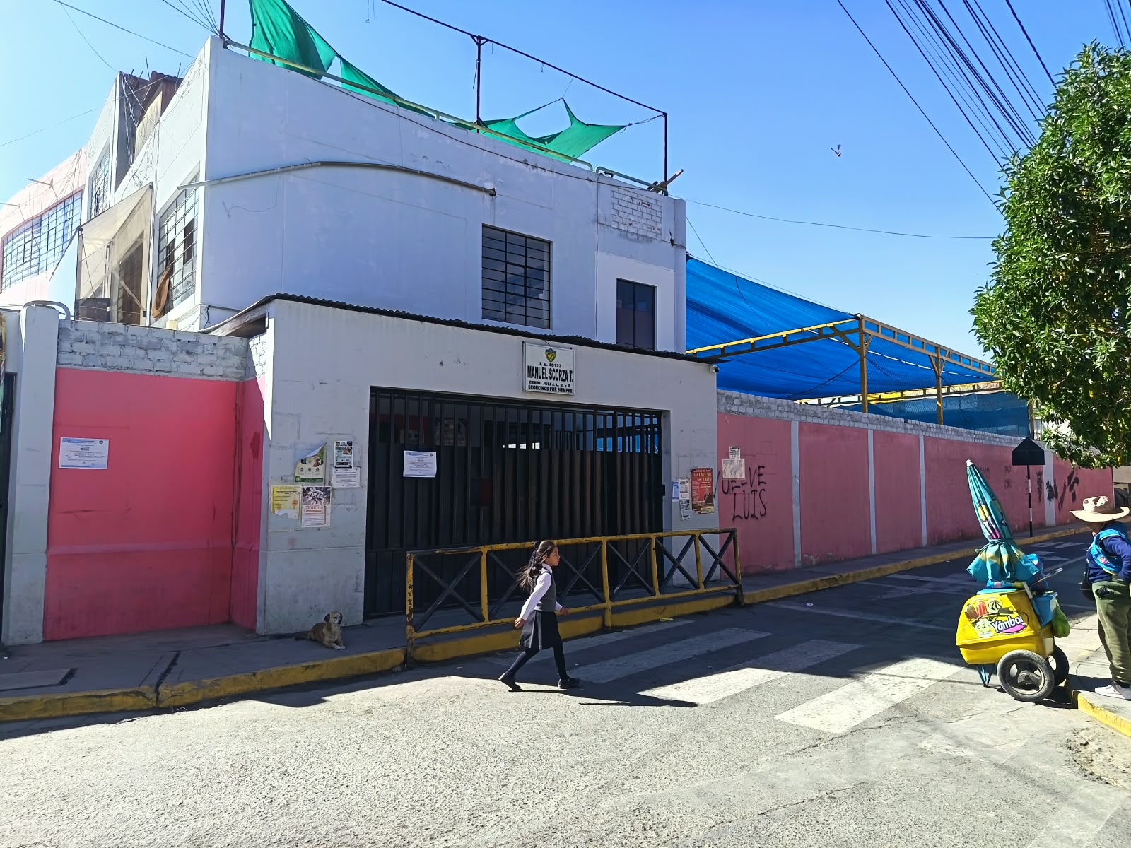 Tres de cada diez colegios en riesgo de colapso y con El Niño todo empeorará