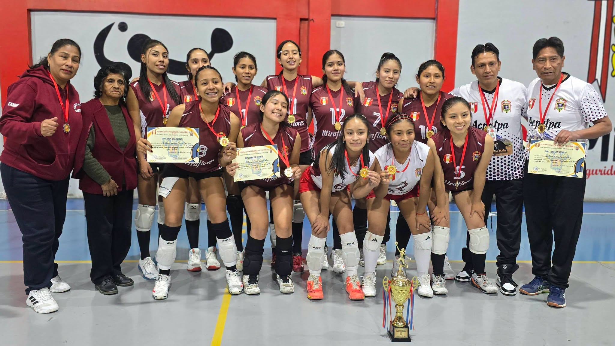 Miraflores campeón de Arequipa en vóley Sub-17