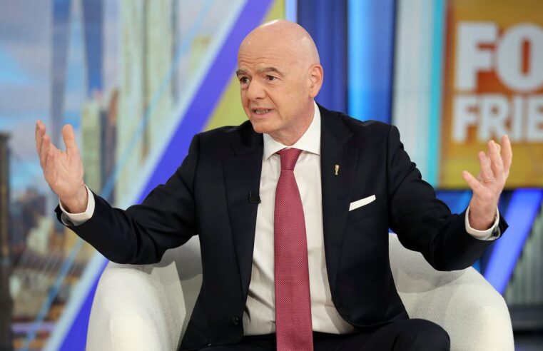 Infantino será candidato a la reelección en la FIFA a pesar de crisis