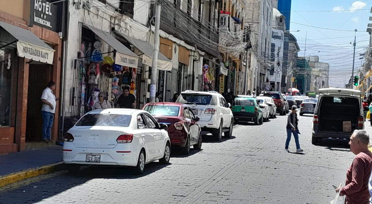 Sanciona con s/ 5 500 a vehículos informales