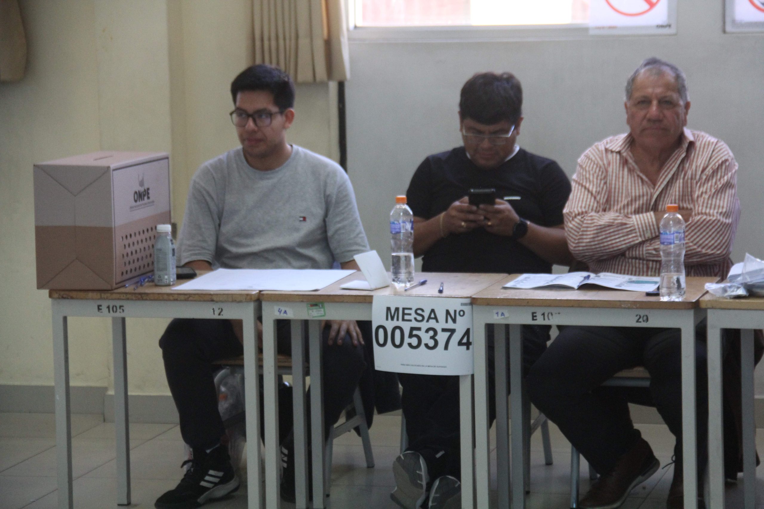 Miembros de mesa deben estar a las 6:00 horas en locales de votación