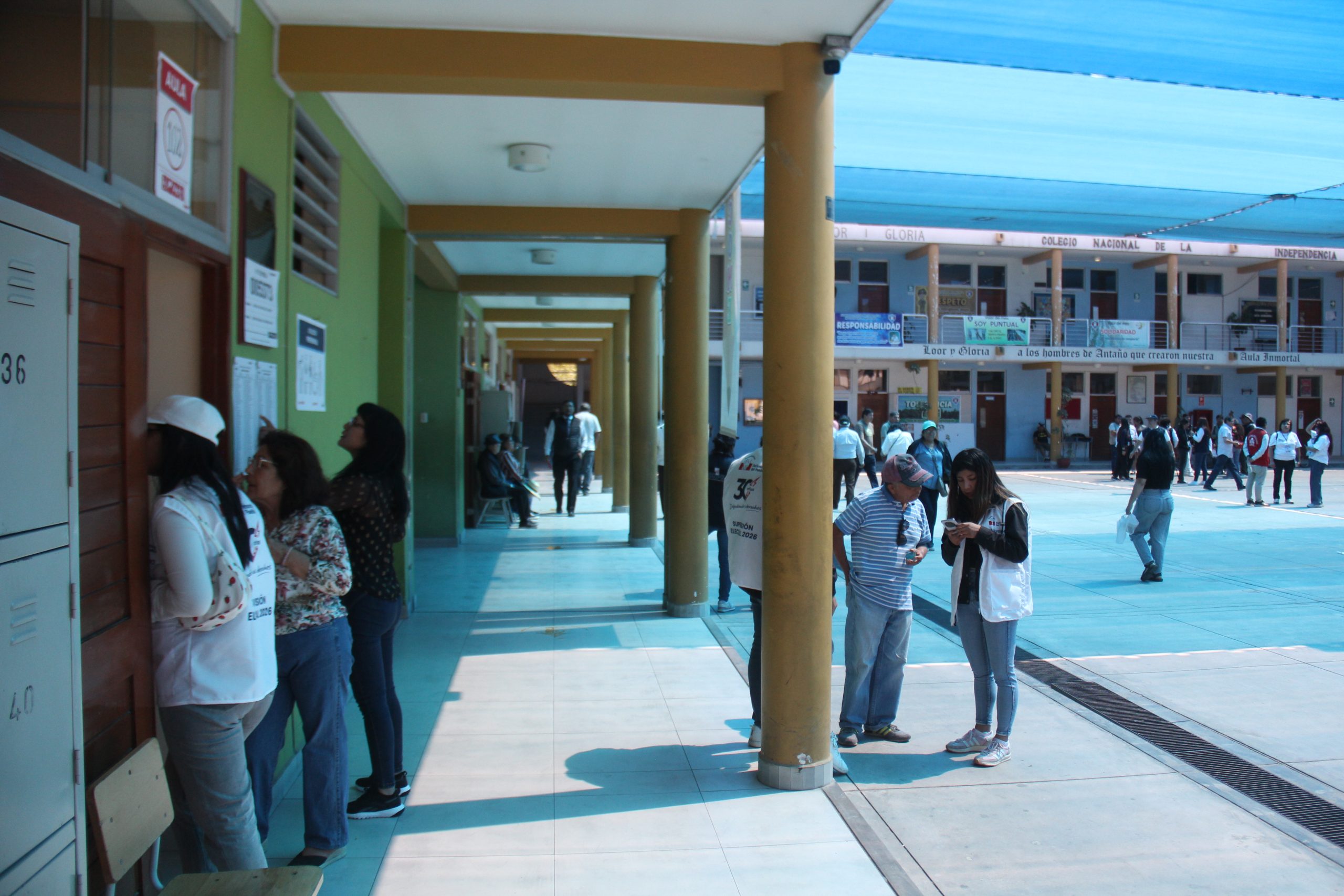 Colegios usados como locales de votación deberán acatar clases virtuales el lunes 5 de octubre