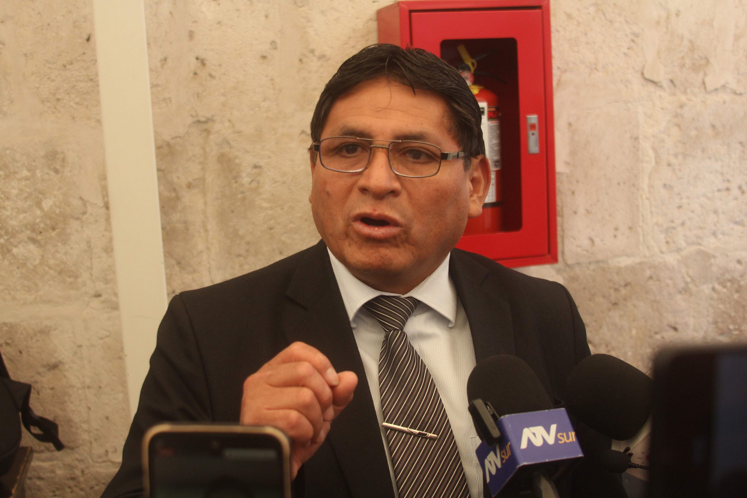 DANA afectó 33 colegios de Arequipa y escolares esperan aulas prefabricadas