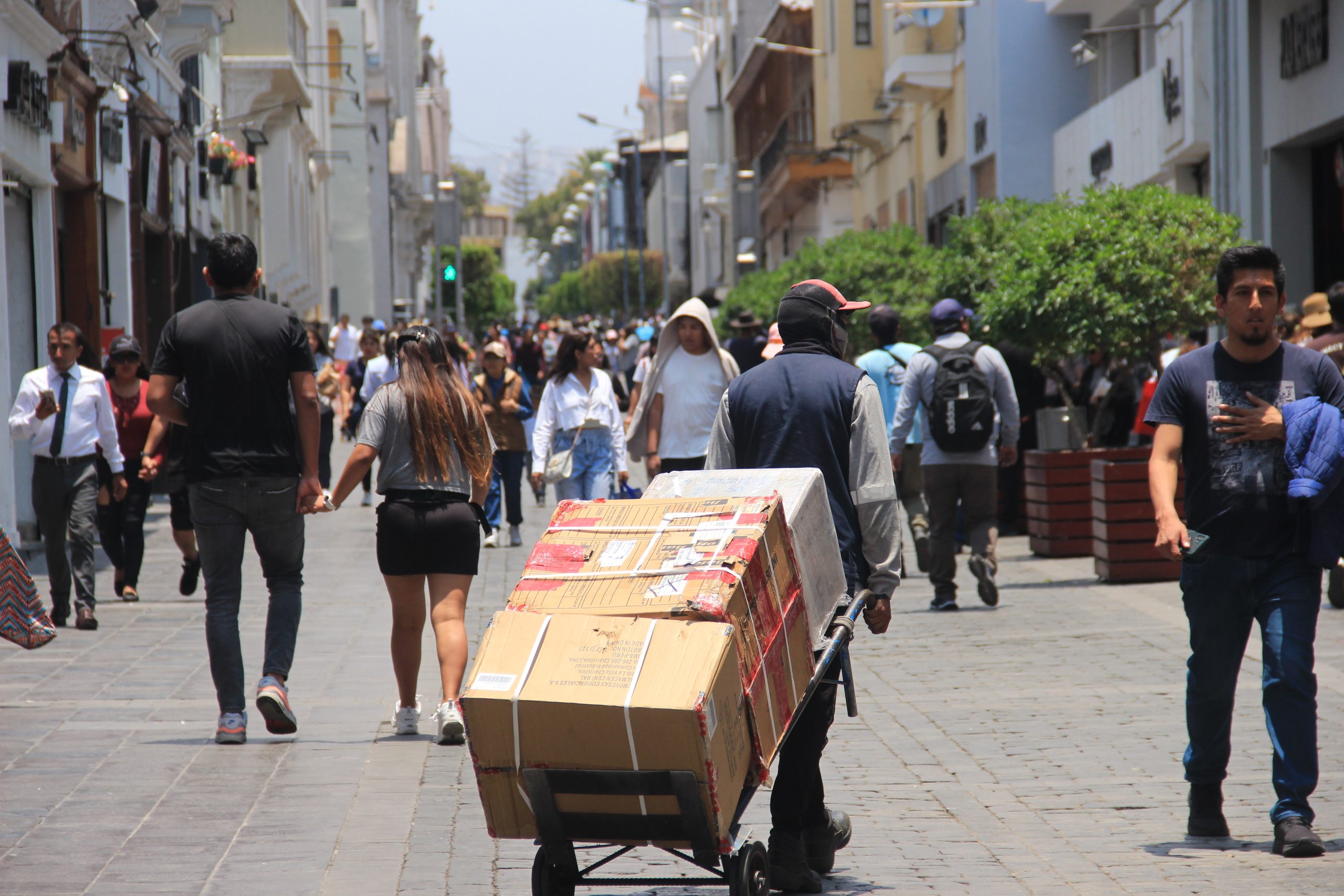 Informalidad laboral en Arequipa cae al 62%: Gerencia de Trabajo destaca articulación con empresas y universidades