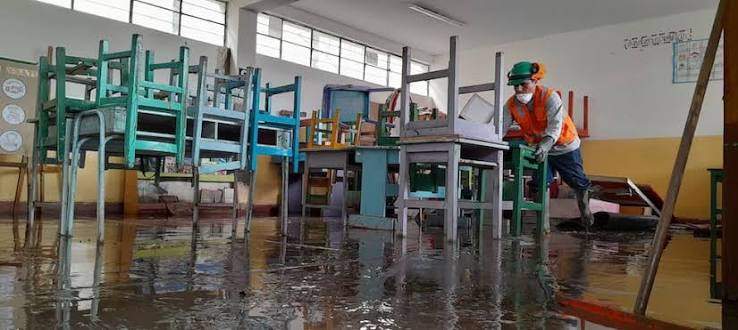 Lluvias dejan 79 colegios dañados y sin aulas provisionales