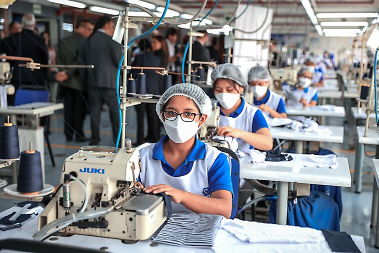 Brecha salarial entre hombres y mujeres llega a 25.5% en Perú