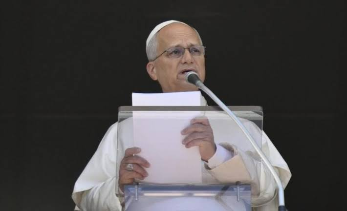 Papa alerta sobre dependencia de algoritmos