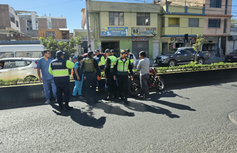 Choque de vehículos dejó dos personas heridas en Arequipa