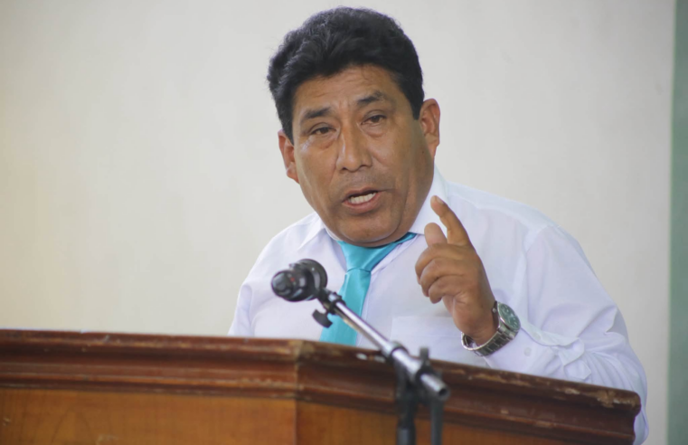 Antonio Quispe plantea educación, salud, infraestructura vial y turismo