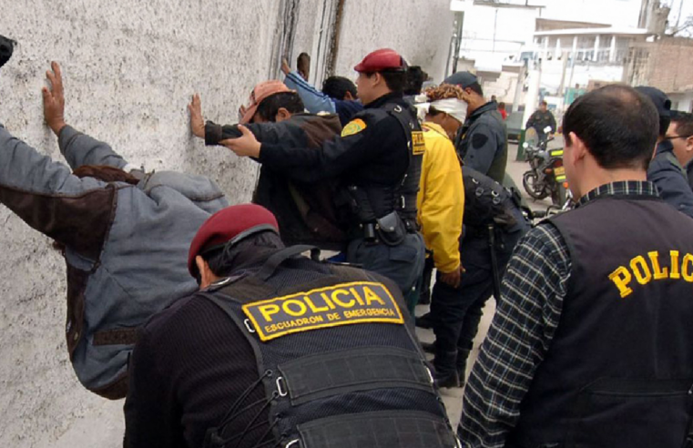 Gobierno anuncia decretos de urgencia si no obtiene facultades legislativas