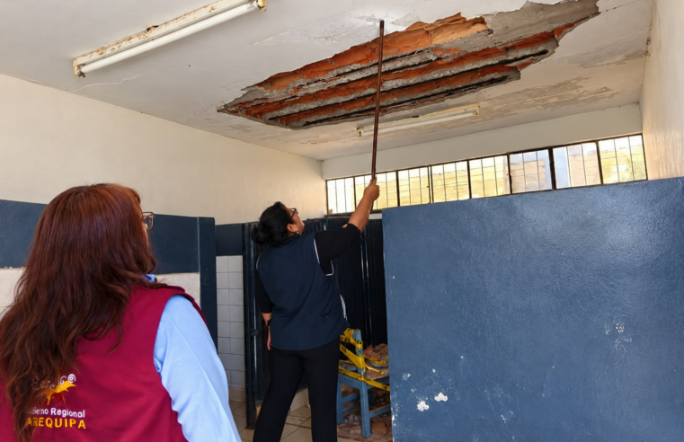 Techo colapsa y pone en riesgo a escolares en Castilla