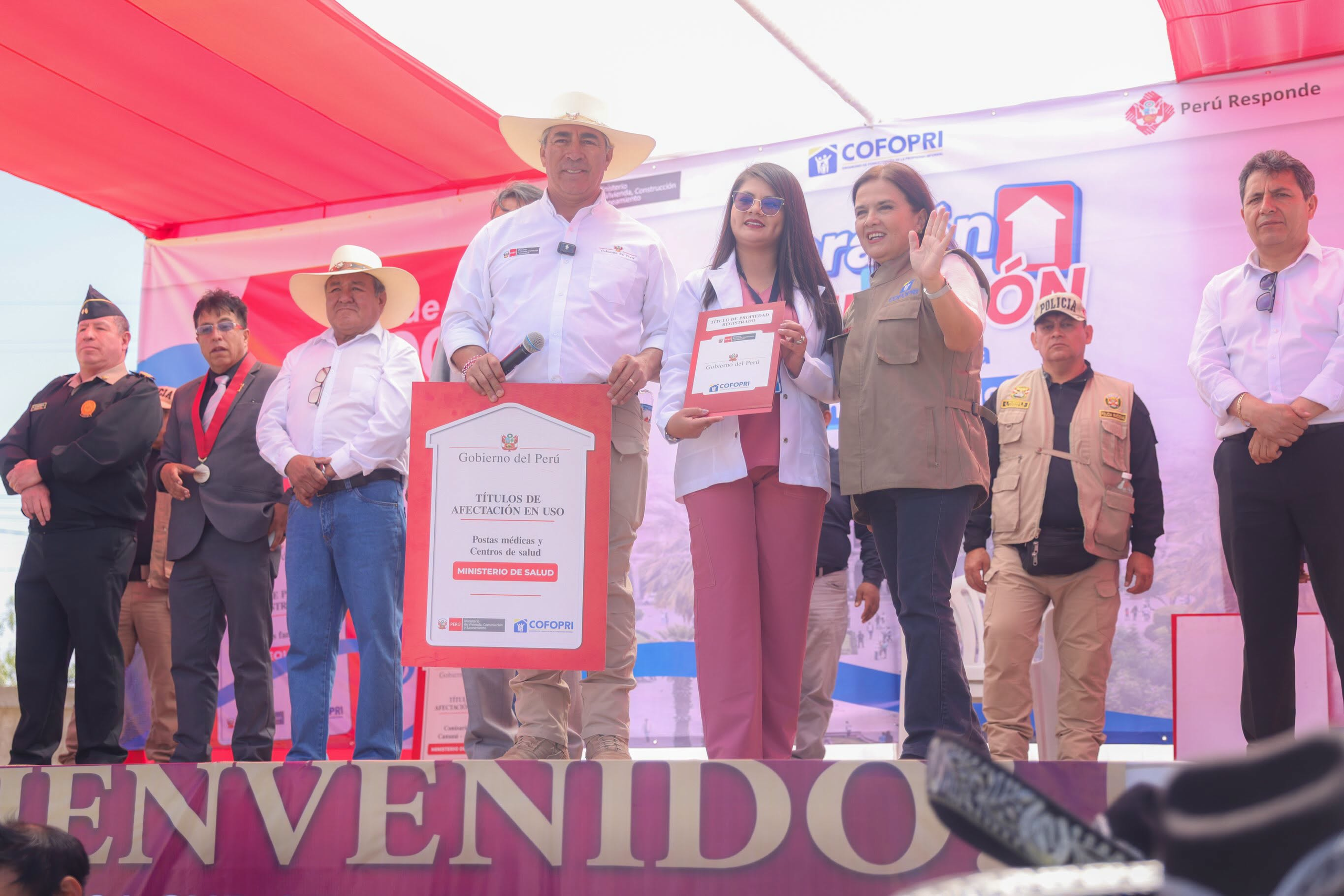 Ministro Arnillas impulsa cierre de brechas en agua, saneamiento y vivienda