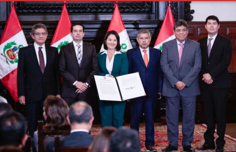 Gobierno anunció RMV subirá a 1 300 soles en dos tramos