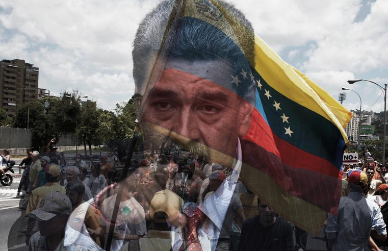 ¿Transición o fachada?