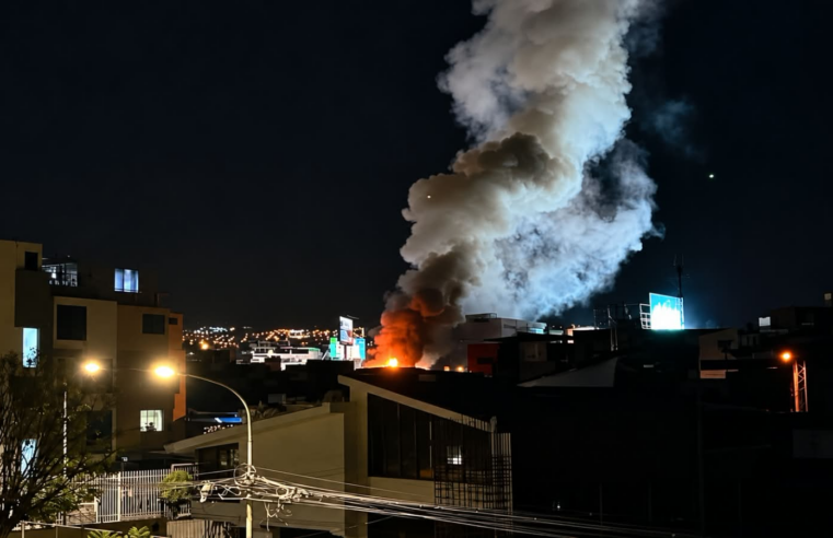 Tercer incendio expone falta de control municipal en el Cercado de Arequipa