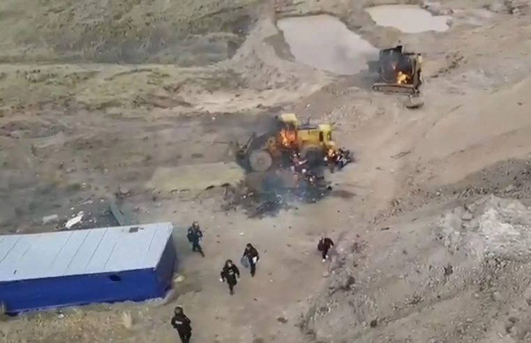 PNP interviene tres campamentos de minería ilegal y detiene a 19 personas