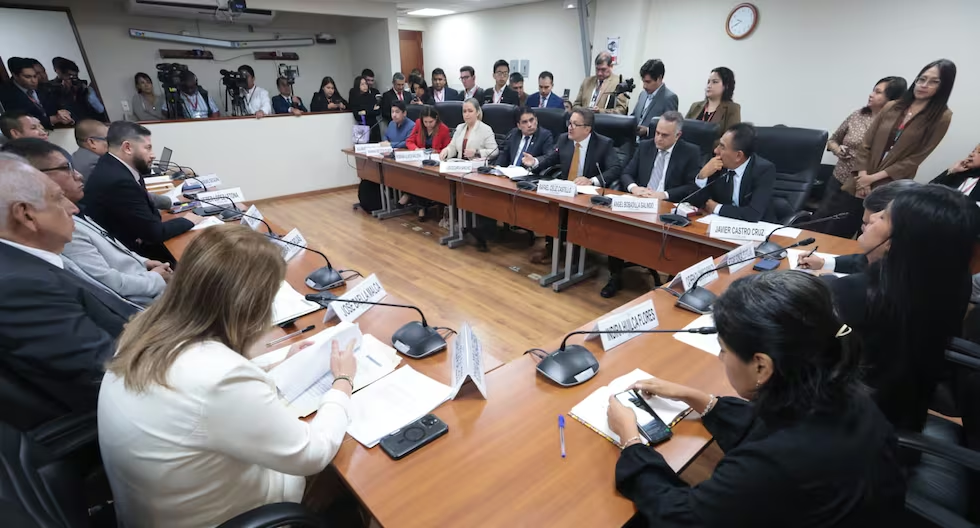 Seis comisiones rechazan facultades solicitadas por el Ejecutivo