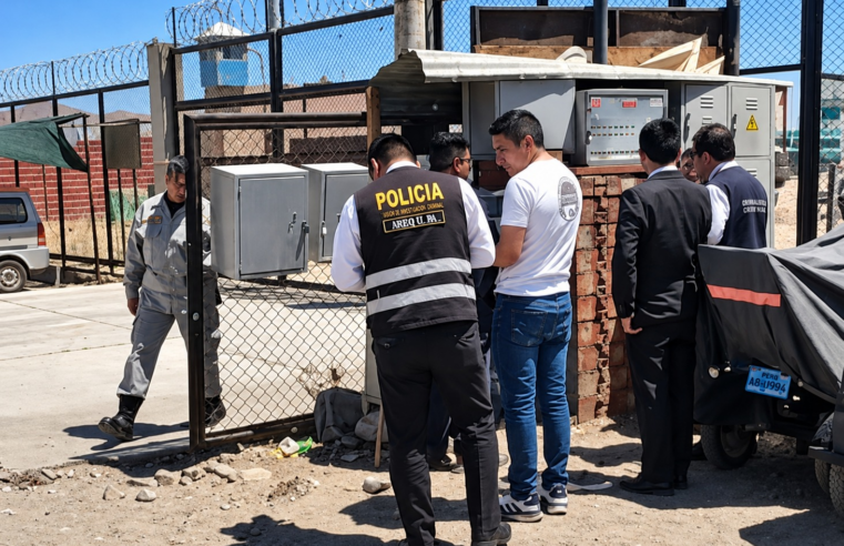 Intervienen a agente del INPE con S/20 mil y más de 50 chips