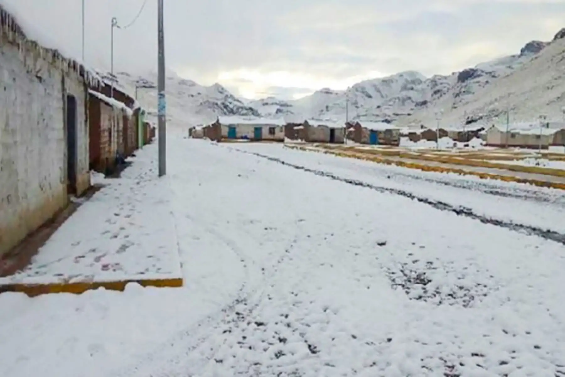 Vaguada golpeará Arequipa con vientos en la costa y nevadas en zonas altoandinas