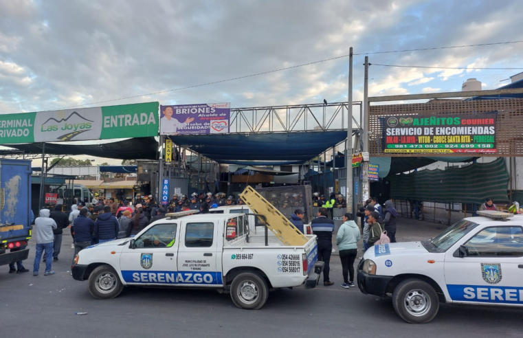 Clausuran terminal informal en el distrito de Bustamante y Rivero