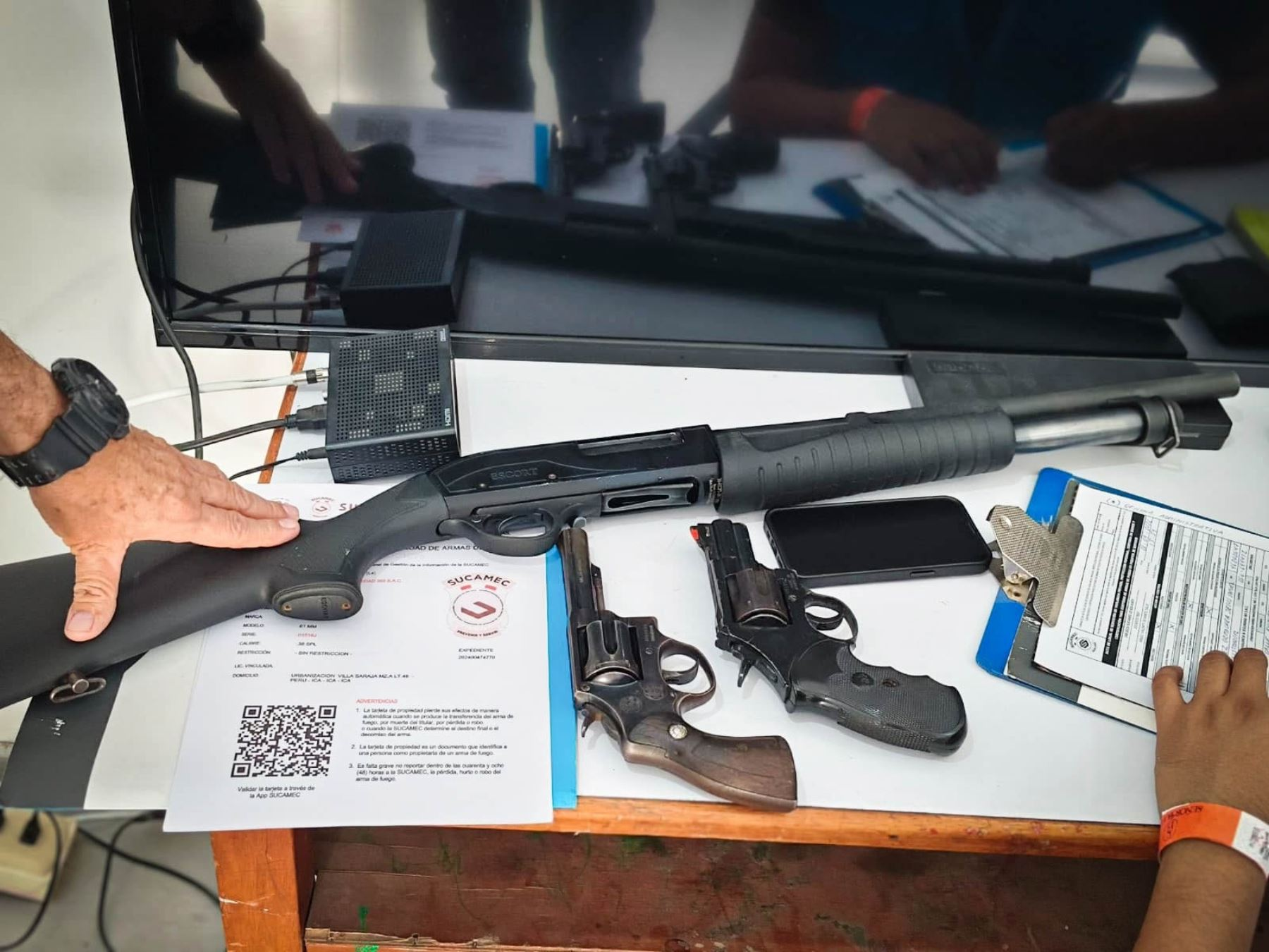 Sucamec incauta 100 armas y más de mil kilos de explosivos y pirotécnicos
