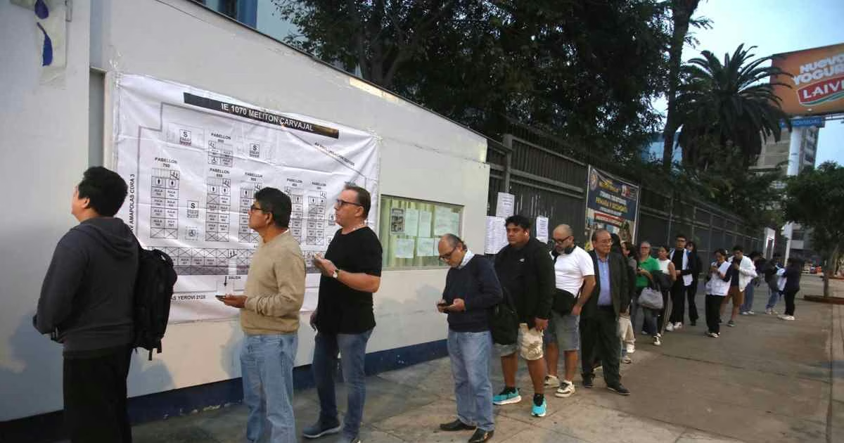 ONPE publica relación definitiva de candidatos para elecciones