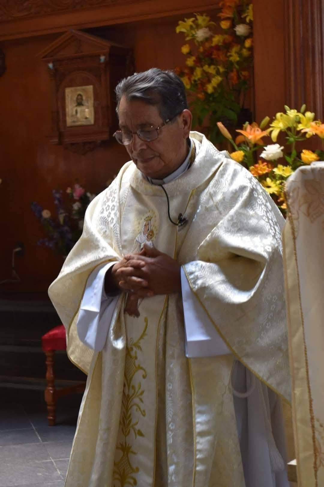 Corire despide al padre Segundo Emiliano Almonte Díaz