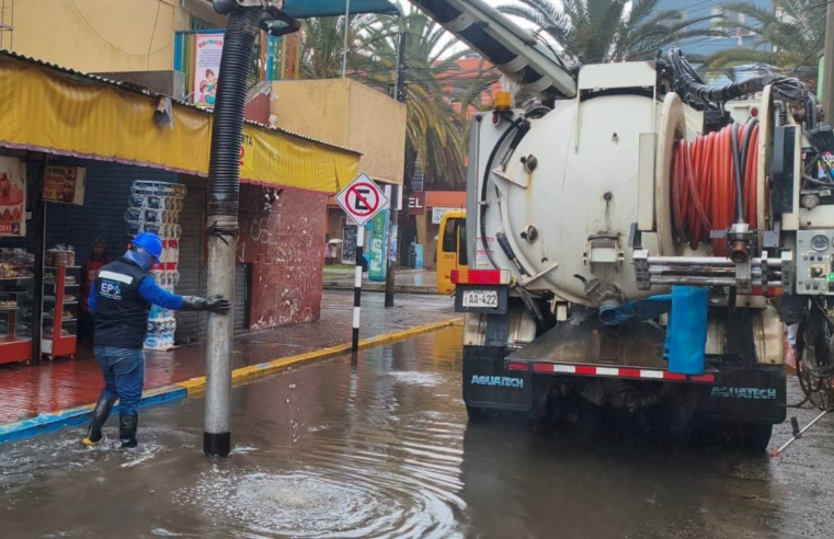 Buscan recuperar transitabilidad tras lluvias con apoyo de hidrojet