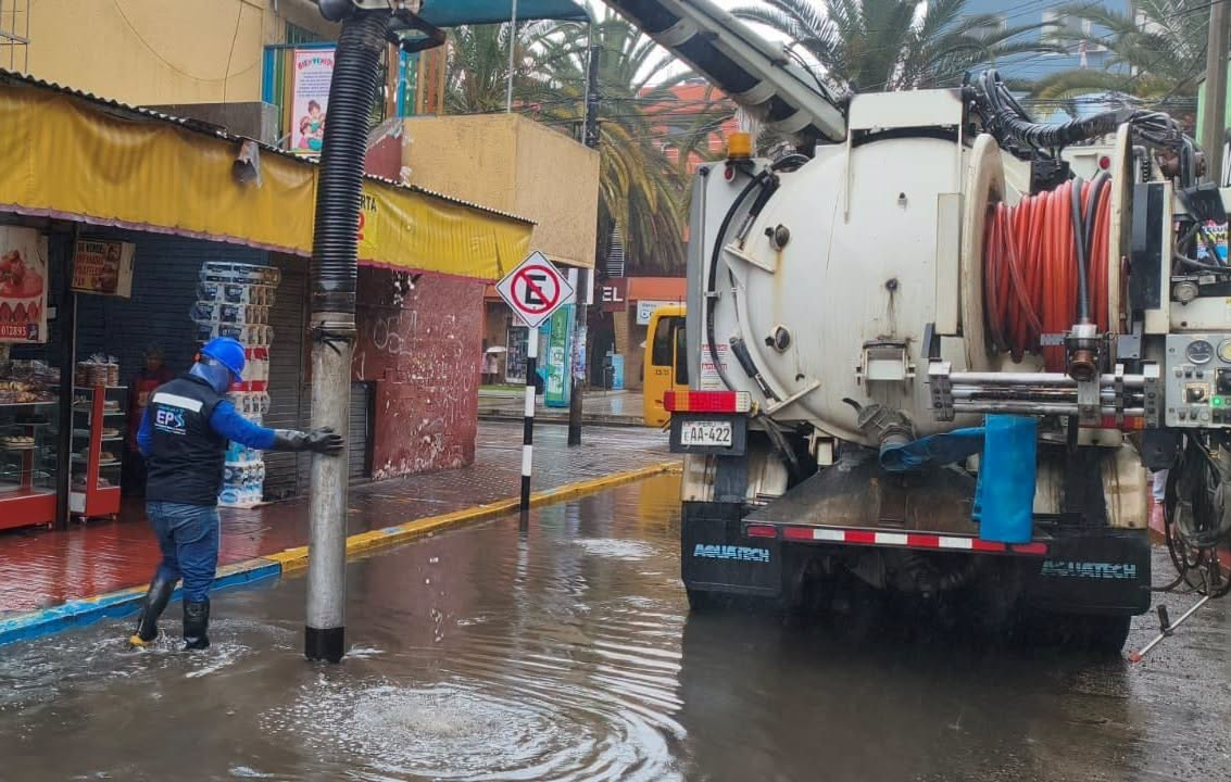 Buscan recuperar transitabilidad tras lluvias con apoyo de hidrojet