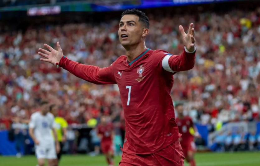 Cristiano Ronaldo responde a periodista que cuestionó su físico