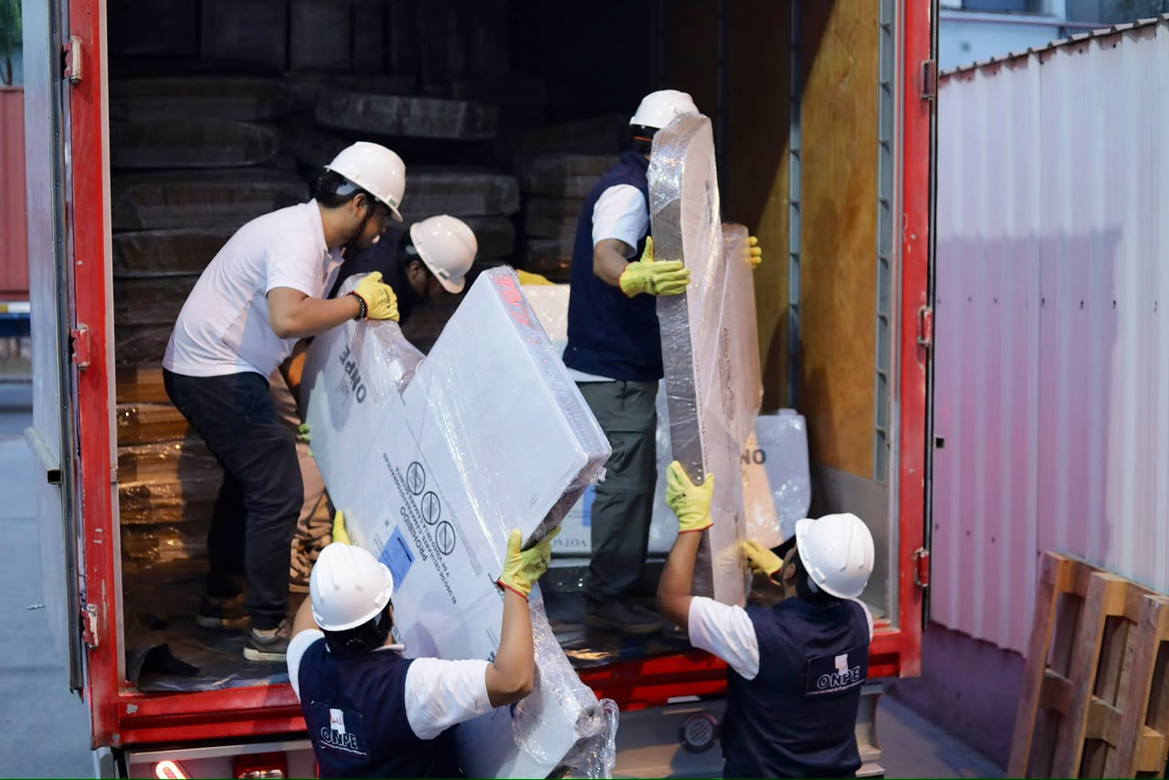 Verifican material electoral para las elecciones del 4 de octubre