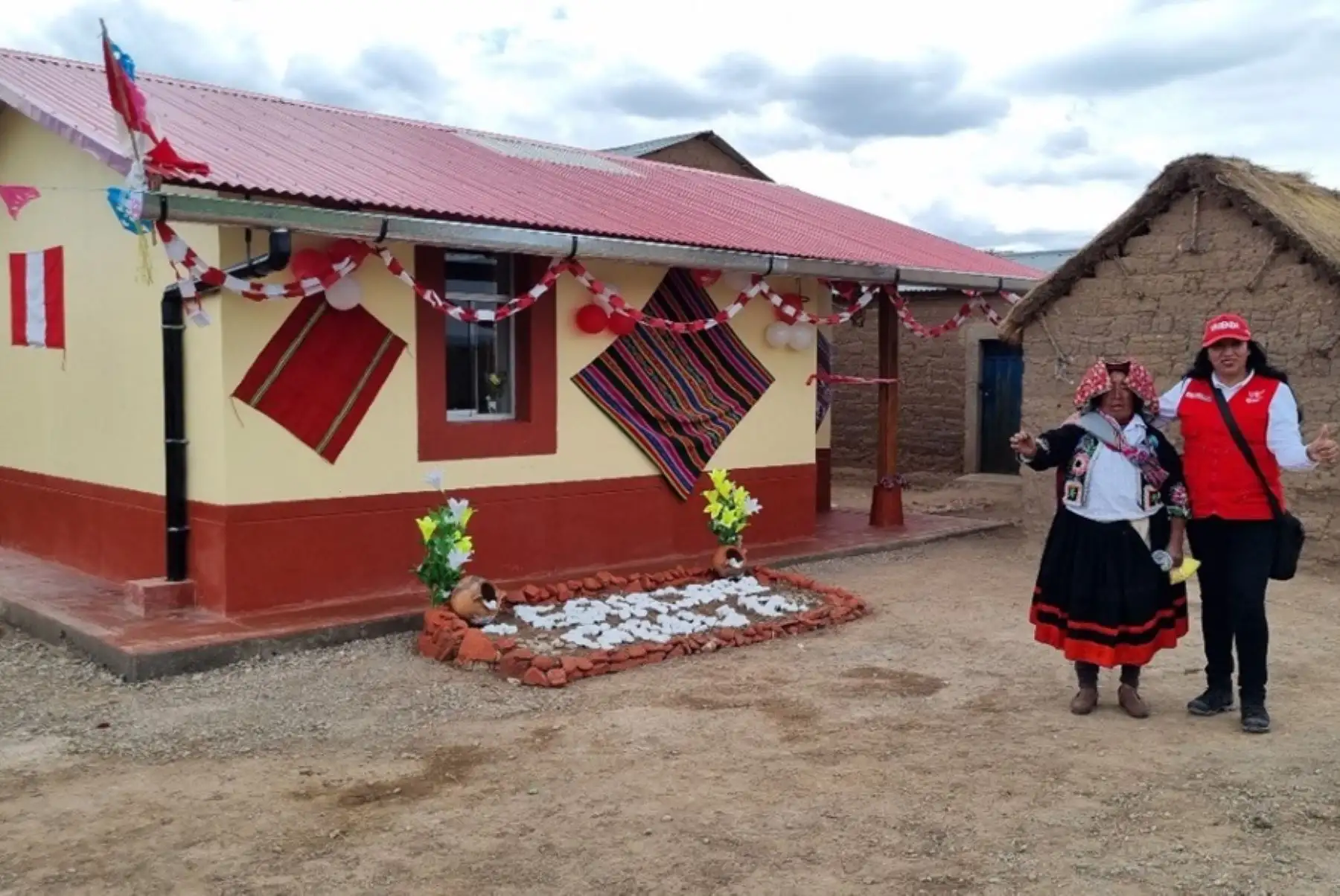 Más de 200 familias reciben viviendas Wasiymi contra heladas