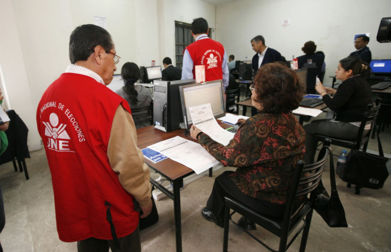 JNE fiscaliza simulacro de cómputo y capacitación de miembros de mesa