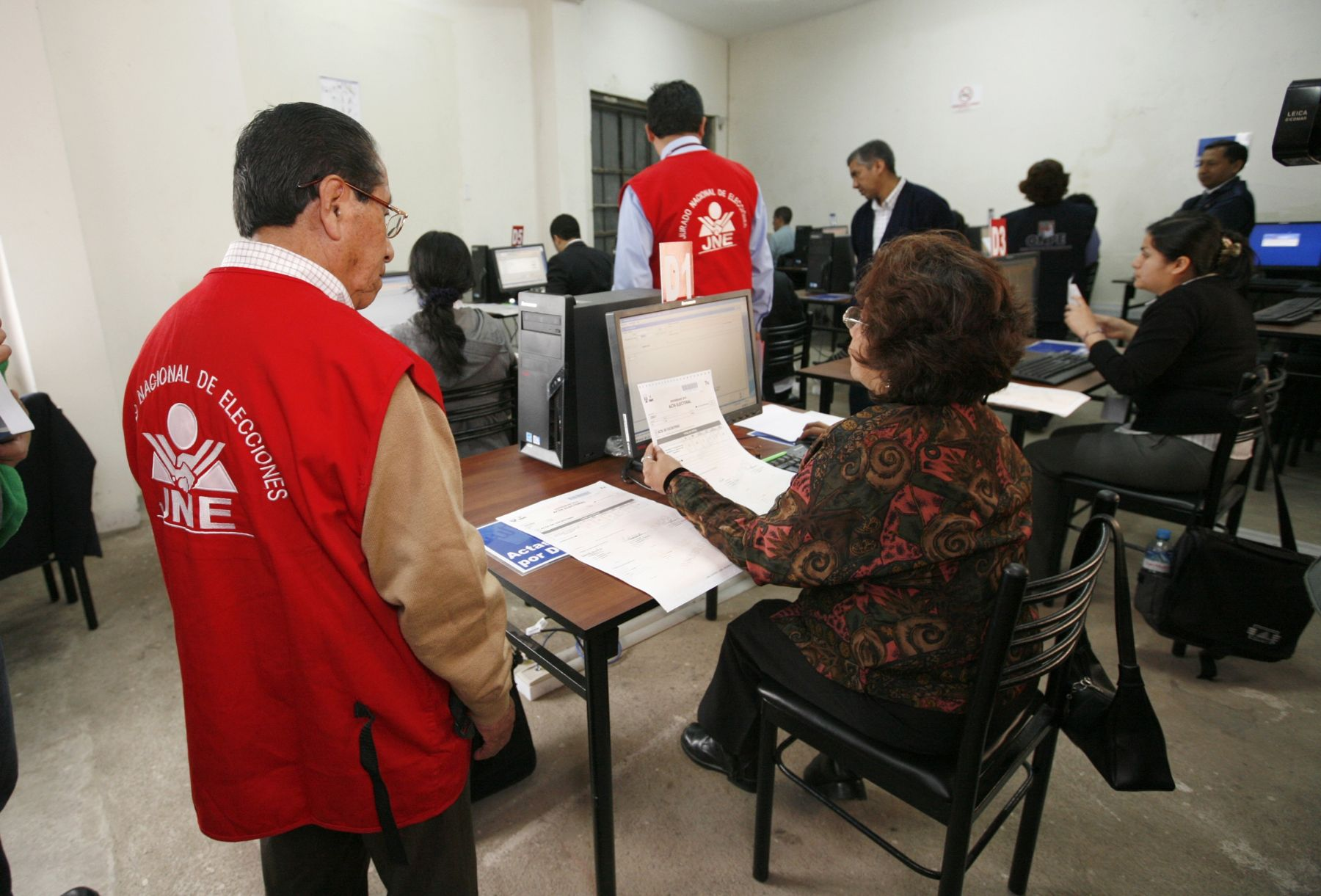 JNE fiscaliza simulacro de cómputo y capacitación de miembros de mesa