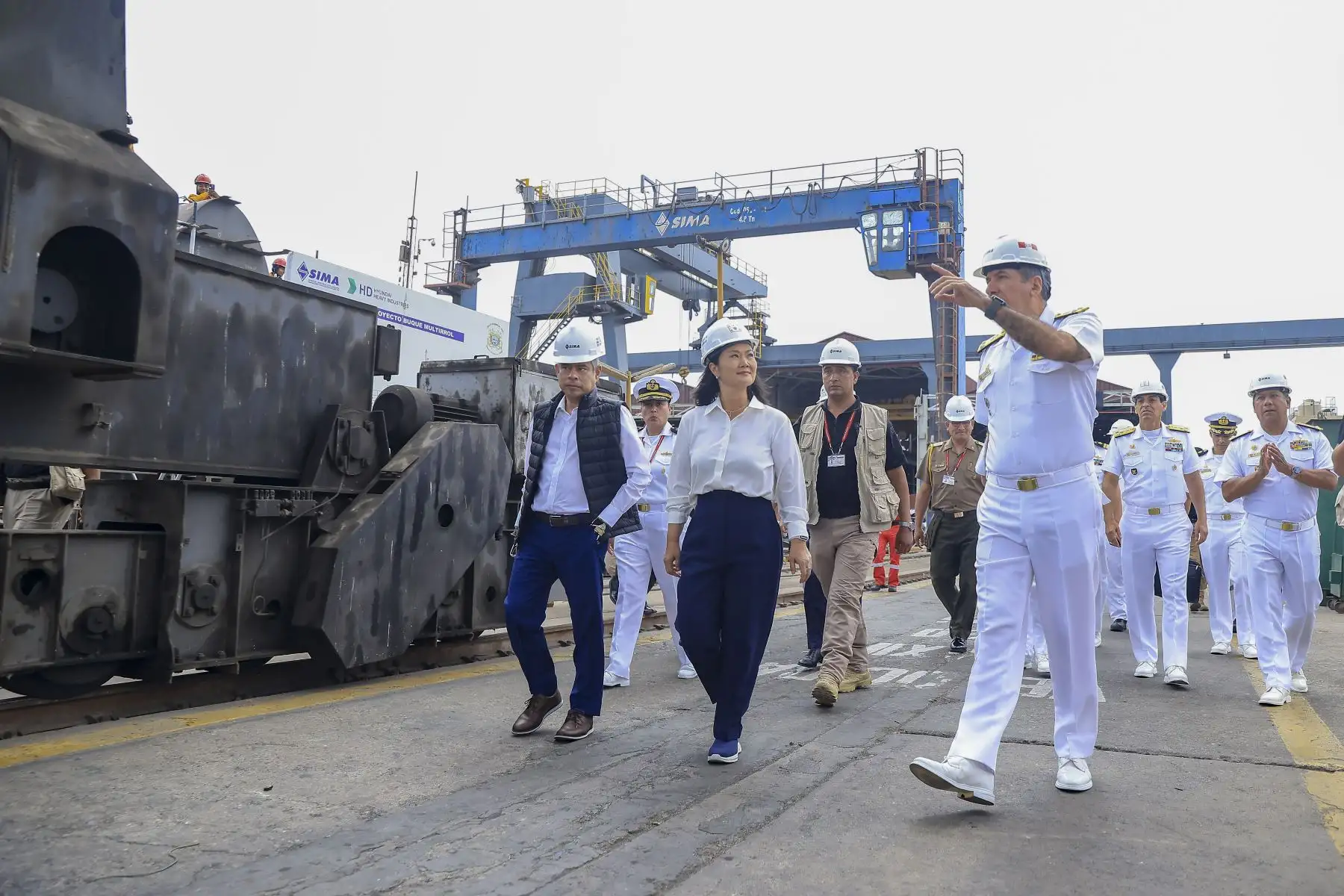 Gobierno anuncia despliegue de 5 buques de la Marina ante riesgo por El Niño