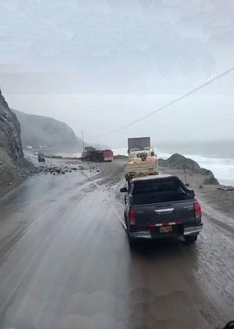 Huaicos y deslizamientos restringen tránsito en Cháparra y otros tramos de la Panamericana Sur