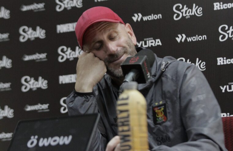Miguel Rondelli culpa al árbitro por empate