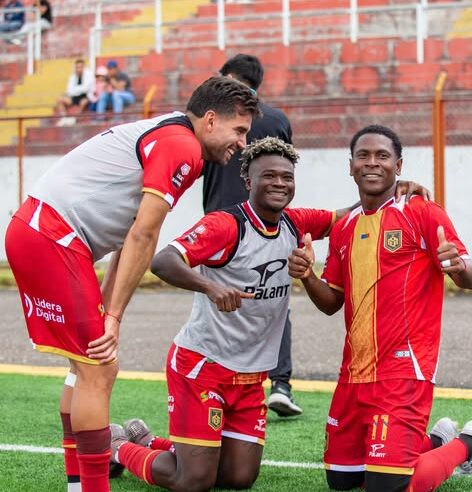 Deportivo Moquegua gana y sale de la zona de baja