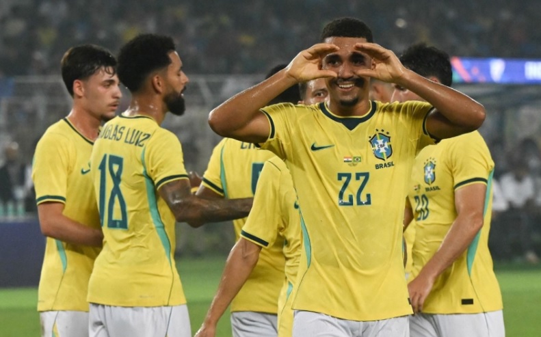 Brasil golea a India, pero no convence el juego de Ancelotti