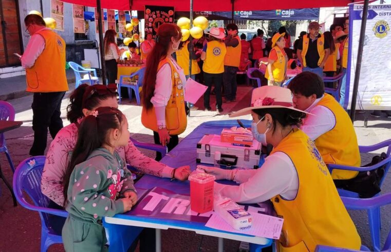 Realizan campaña gratuita de salud frente al cementerio La Apacheta
