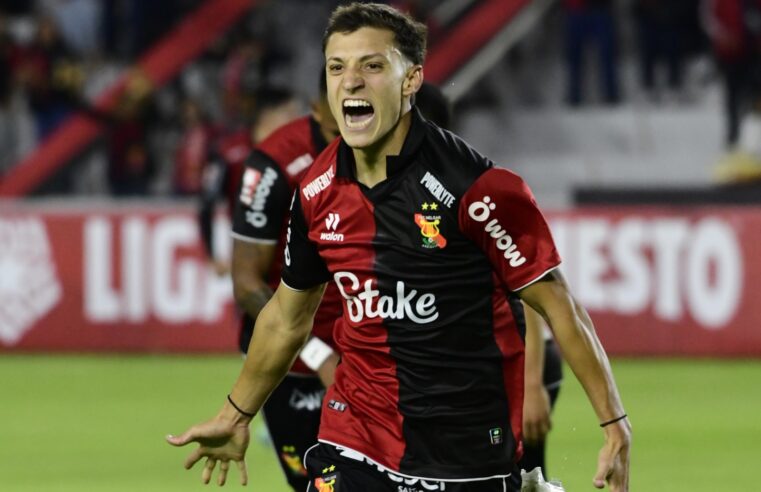 El FBC Melgar golea y respira en el Clausura