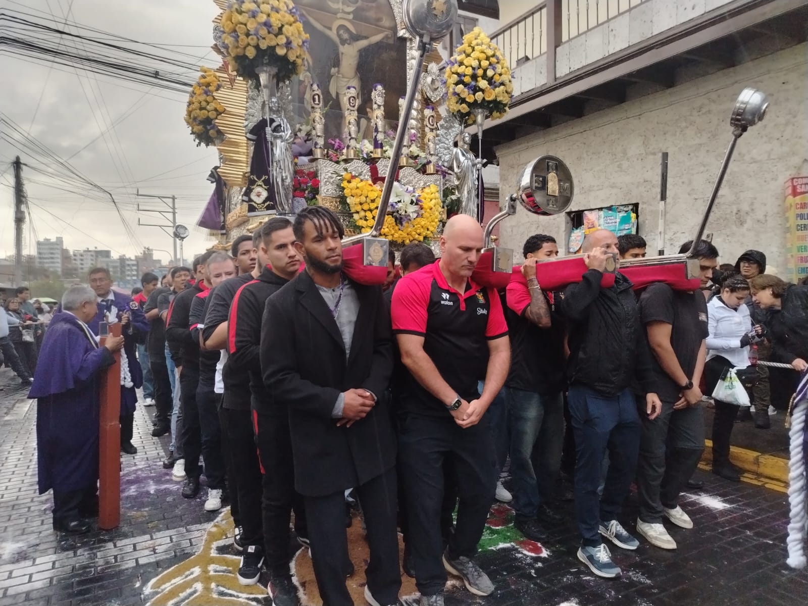 Plantel del FBC Melgar pidió la bendición al «Señor de los Milagros»