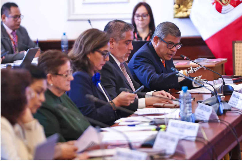 Galarreta afirma que gobierno actuará con o sin facultades legislativas
