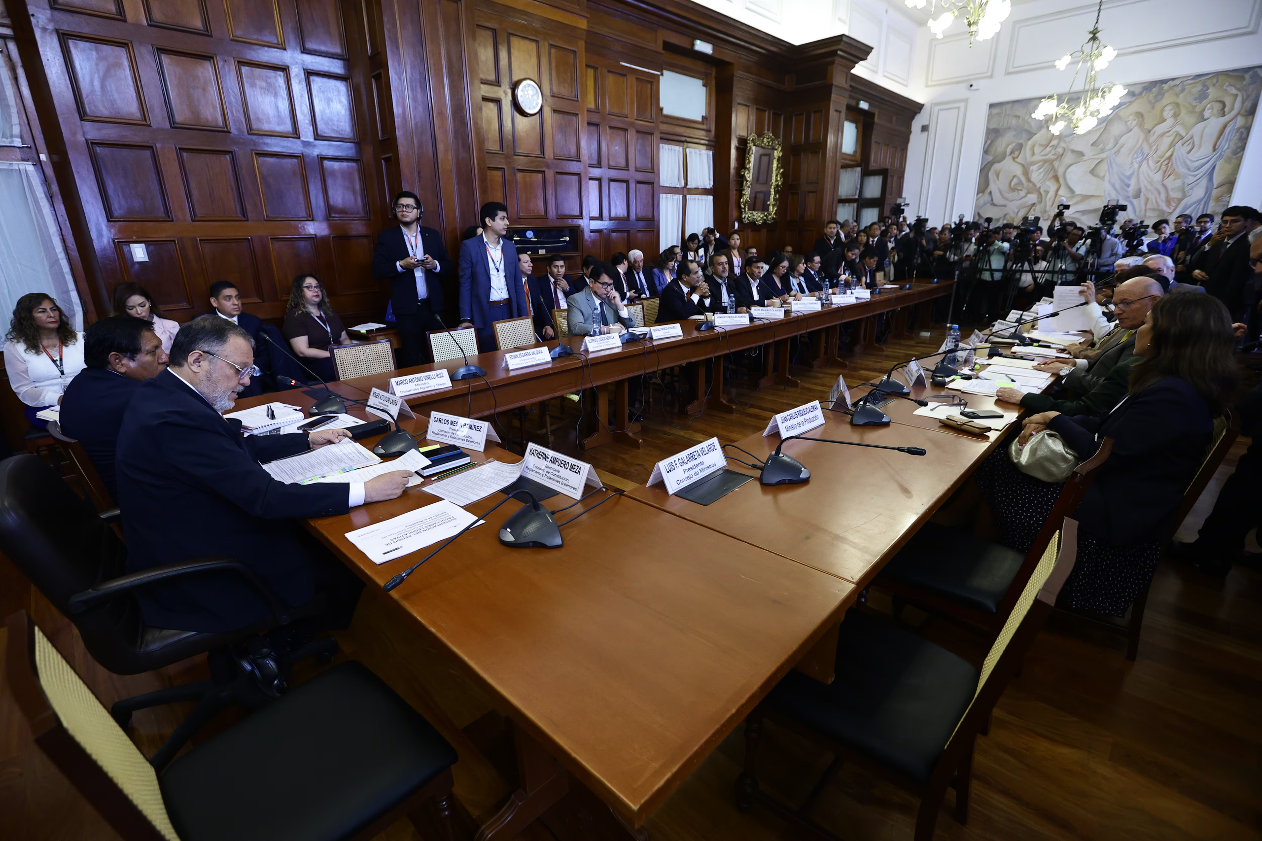Senado continuará debate sobre facultades legislativas al Ejecutivo