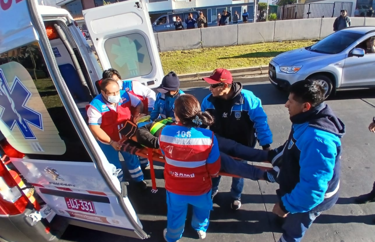 Dos heridos tras choque en la avenida Avelino Cáceres