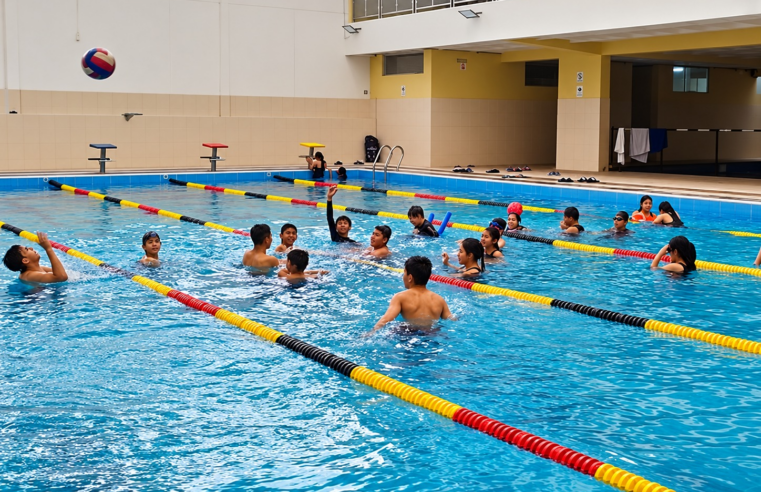Clausuran piscina del colegio Santa Clara por exceso de cloro