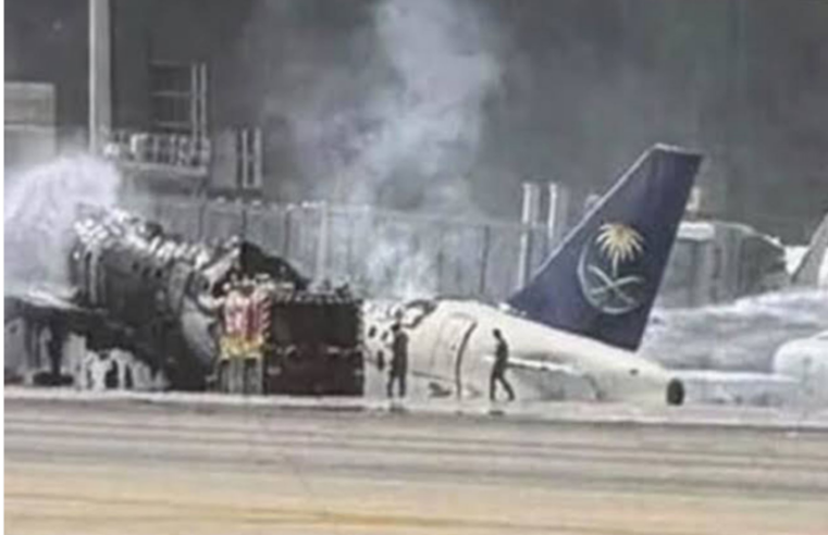 Ataque con misiles contra aeropuerto de Riad deja 12 muertos y 309 heridos