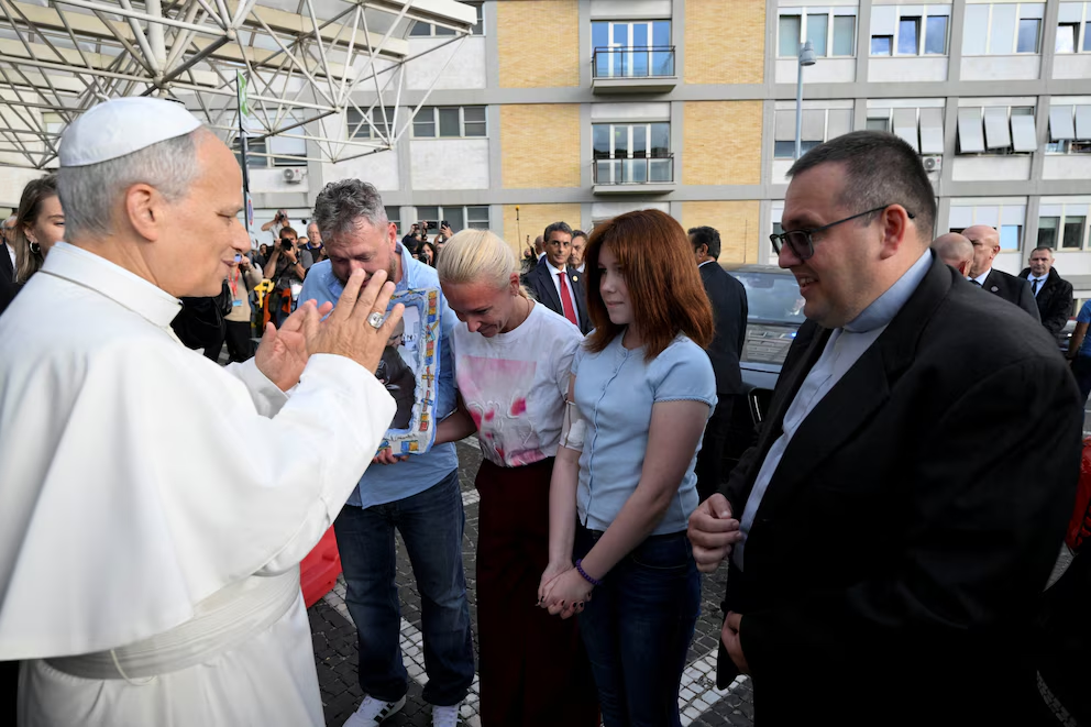 ¿Qué enfermedad tiene el papa León XIV y qué otros pontífices tuvieron cáncer?